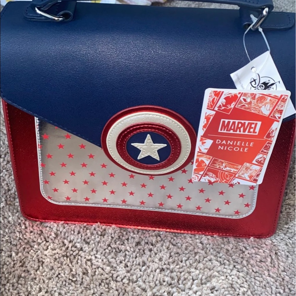 Avengers Captain America  Disney cross purse